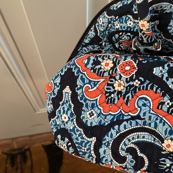 Vera Bradley Bowler Bag with Matching Walet - Picture 6 of 14